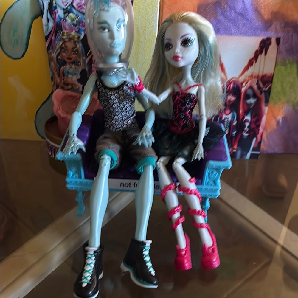 Gil and Lagoona Set!!